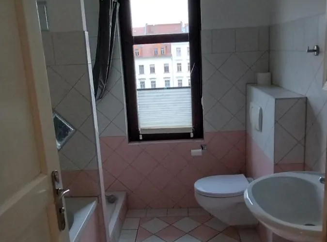 Lejlighed 4 Raumwohnung 2 Km Vom Hauptbahnhof Entfernt